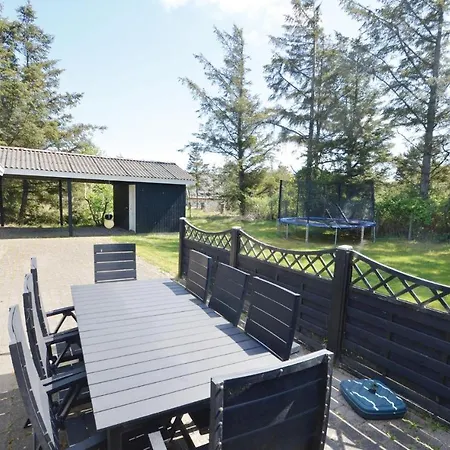 Prázdninový dům Four-bedroom Holiday In